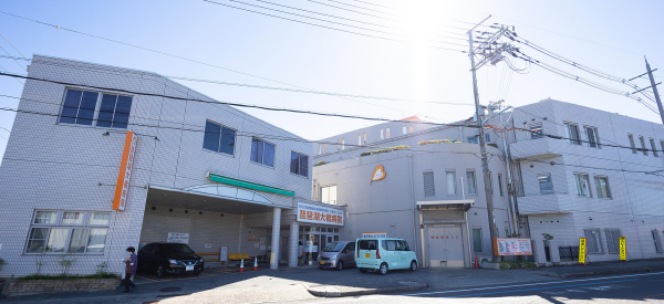 写真:琵琶湖大橋病院